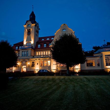 Bernsteinschloss Wendorf  Bagian luar foto