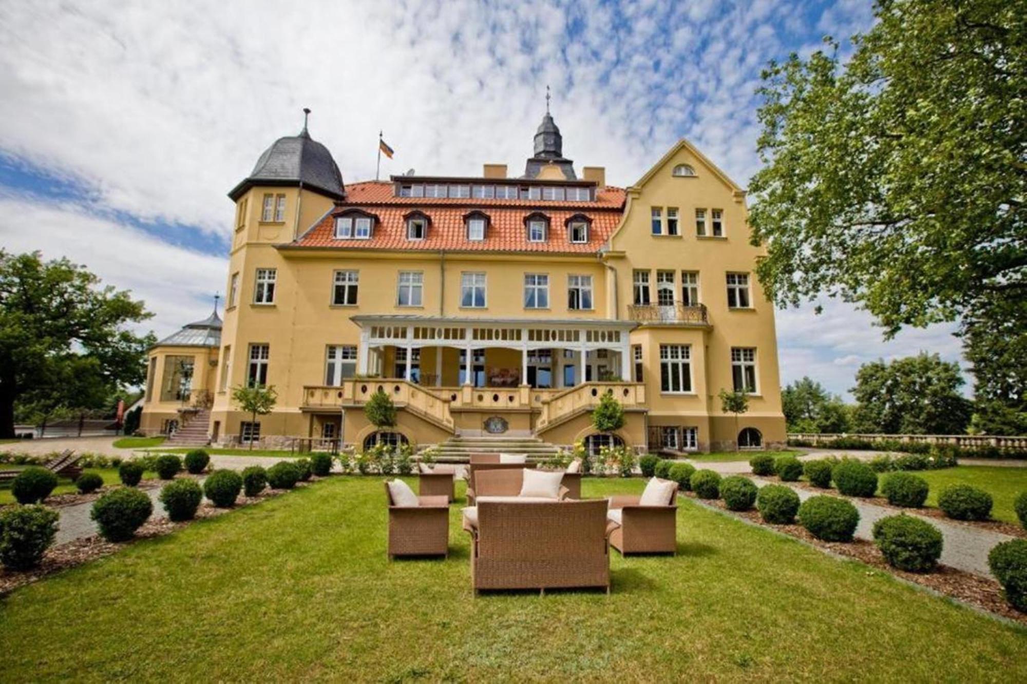 Bernsteinschloss Wendorf  Bagian luar foto